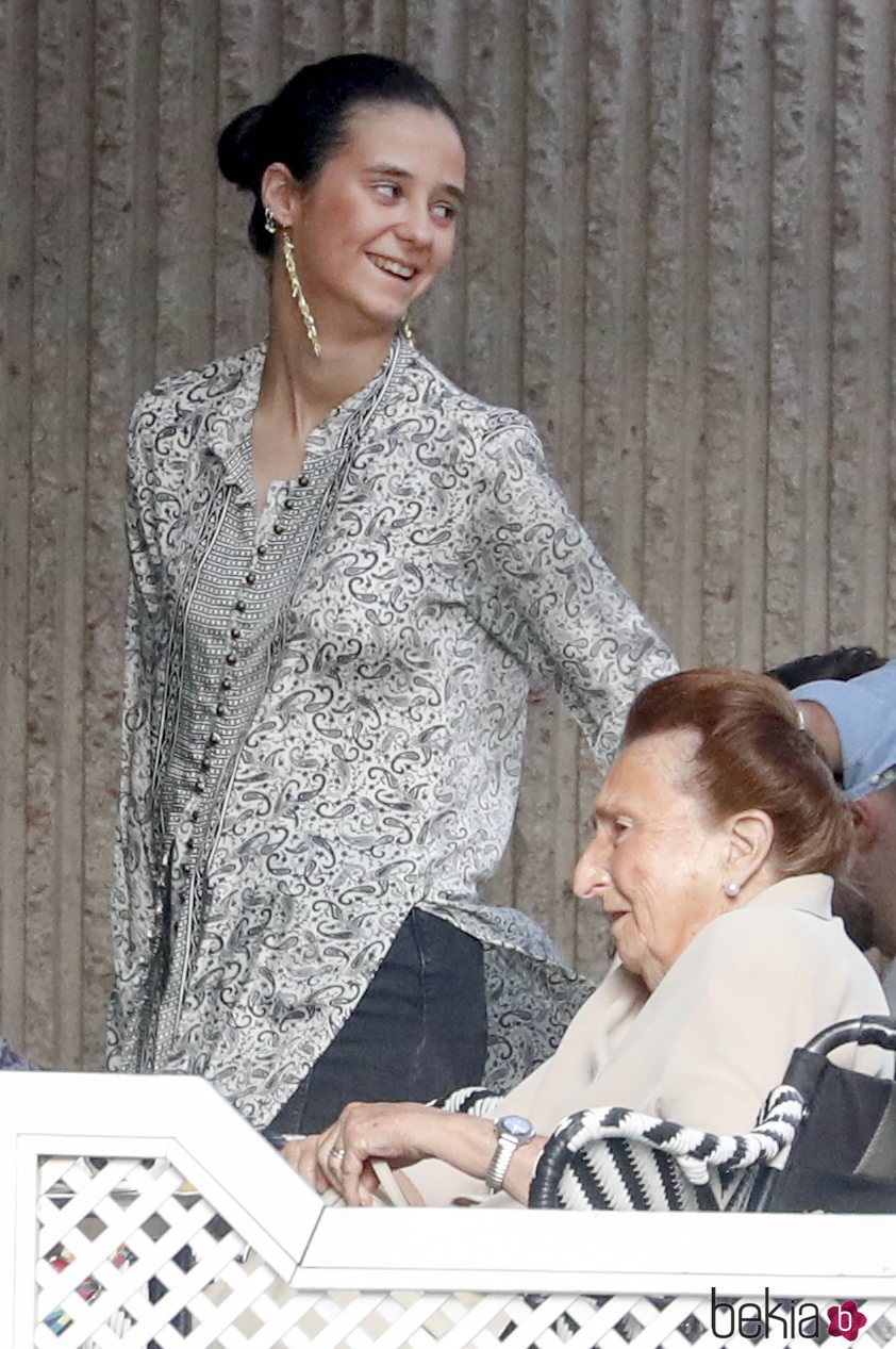 Victoria Federica y la Infanta Margarita en Madrid