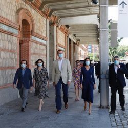 Los Reyes Felipe y Letizia con Isabel Díaz Ayuso, José Luis Martínez-Almeida y el Ministro de Cultura en Matadero Madrid