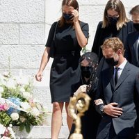 Pauline Ducruet, Camille Gottlieb, Louis Ducruet, Alexandra de Hannover, Pierre Casiraghi y Carlota Casiraghi en el funeral de Elizabeth Anne de Massy