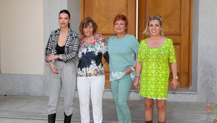 Alejandra Rubio, María Teresa Campos, Terelu Campos y Carmen Borrego posan juntas por el 79 cumpleaños de la presentadora