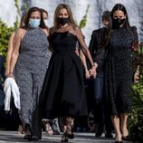 Ana Obregón con su hermana Celia y Carolina Monje en el funeral de Álex Lequio en Madrid