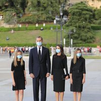 Los Reyes Felipe y Letizia, la Princesa Leonor y la Infanta Sofía en el funeral por las víctimas del coronavirus