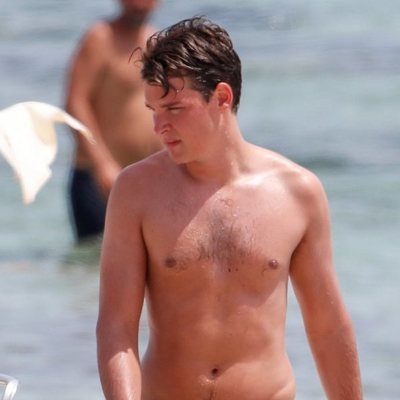 José Bono Jr y Aitor Gómez, de vacaciones en Ibiza con Amelia Bono y Manuel Martos