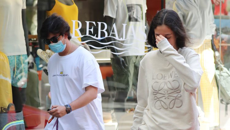 Victoria Federica con Jorge Bárcenas paseando por Madrid