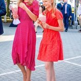 Las Princesa Isabel y Leonor comiendo patatas fritas el Día Nacional de Bélgica 2020