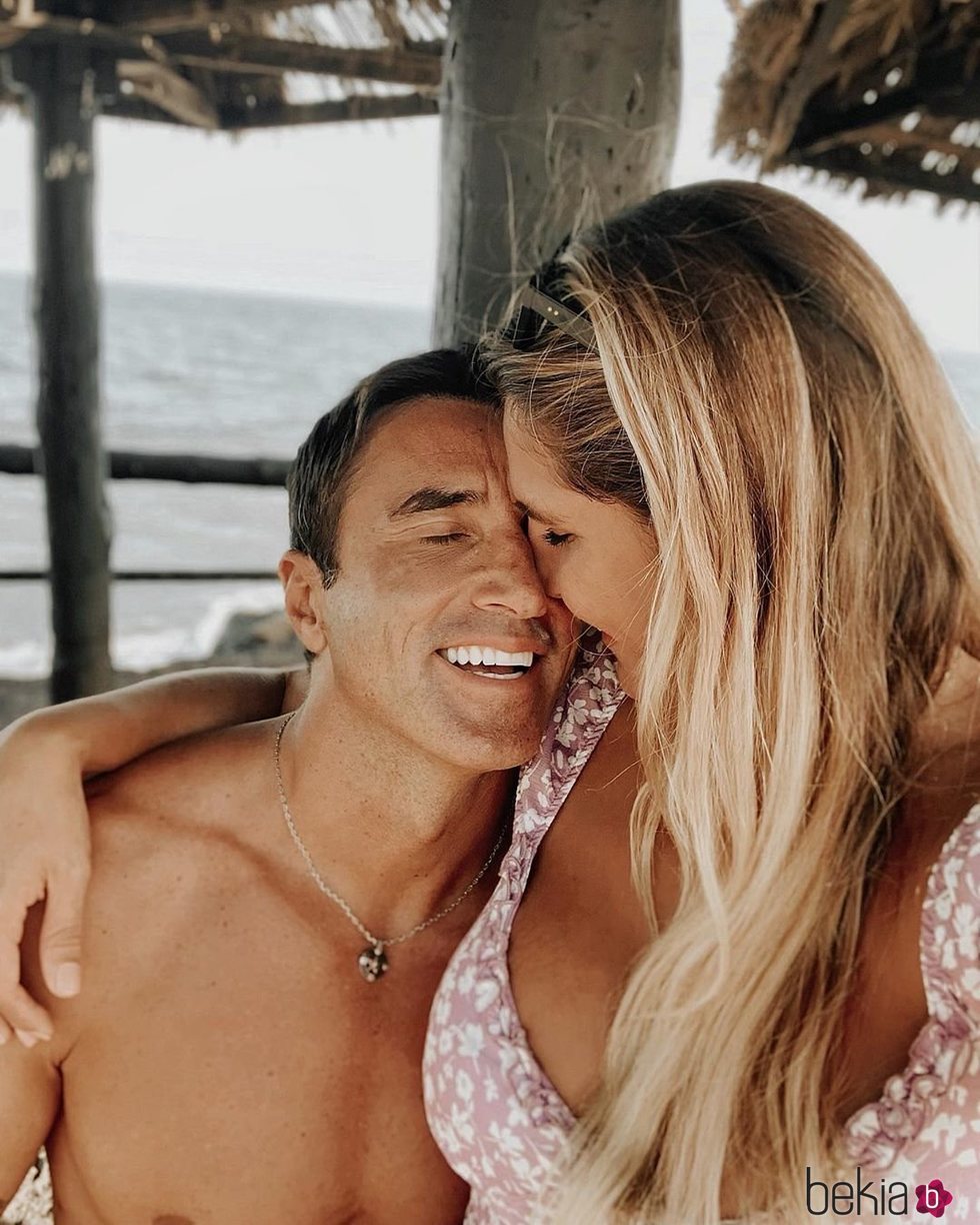 Ivana Icardi y Hugo Sierra muy cariñosos en Gran Canaria