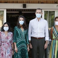 Los Reyes Felipe y Letizia durante su visita postcovid a Navarra