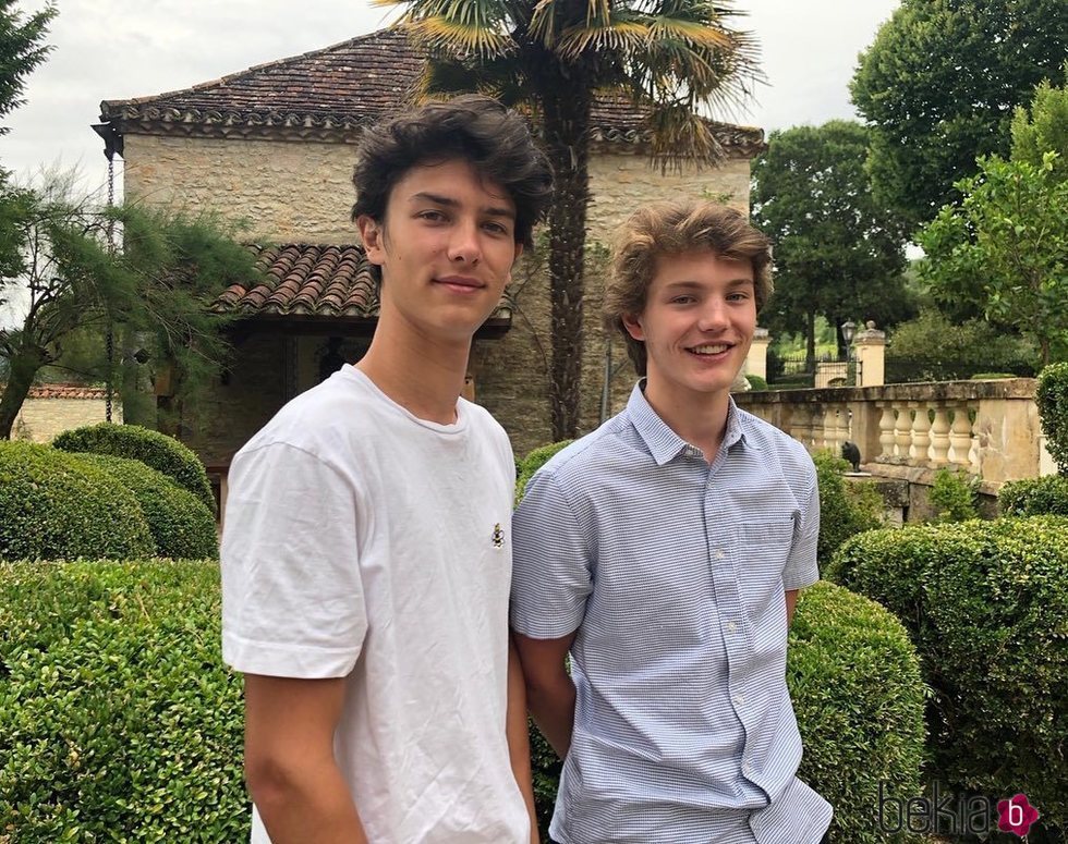 Nicolás y Félix de Dinamarca en el Castillo de Cayx