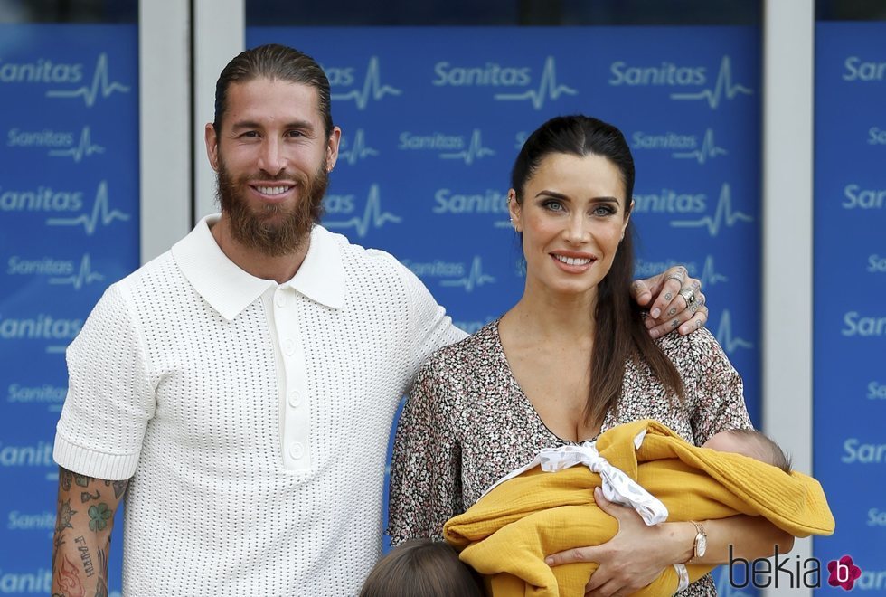 Sergio Ramos y Pilar Rubio presentan a su hijo Máximo Adriano