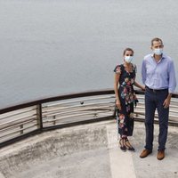 Los Reyes Felipe y Letizia en Santoña durante su tour postcovid por España