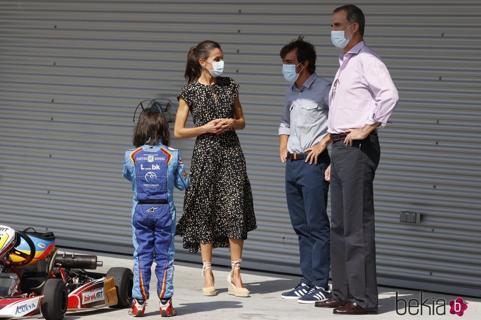 Los Reyes Felipe y Letizia con Fernando Alonso en el Museo y Circuito Fernando Alonso en Asturias