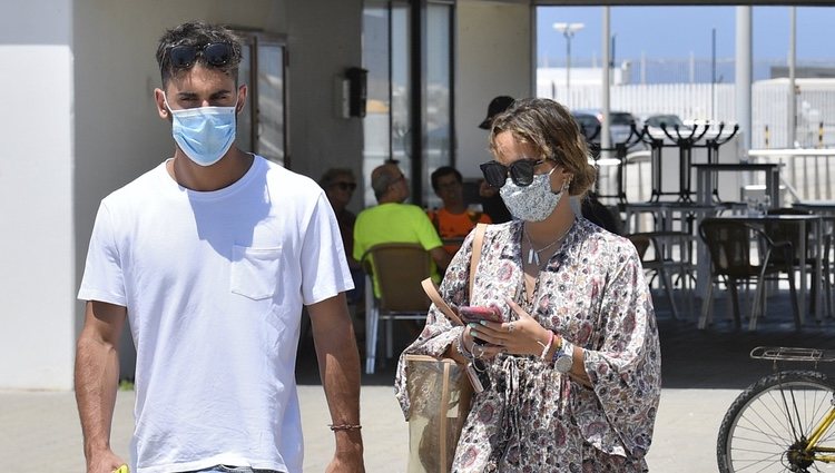 Gloria Camila y su novio David durante las vacaciones de verano 2020 en Chipiona