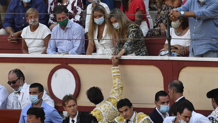 Enrique Ponce tranquilizando a Ana Soria tras su cogida en El Puerto de Santa María