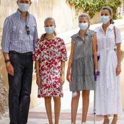 Los Reyes Felipe y Letizia, la Princesa Leonor y la Infanta Sofía en el Centro Socioeducativo Naüm