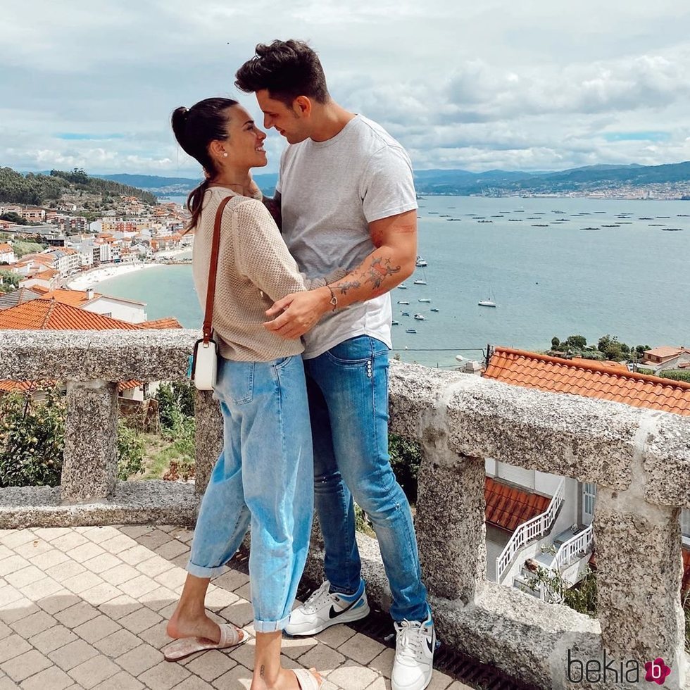 Diego Matamoros y Carla Barber disfrutando de sus vacaciones en el norte de España