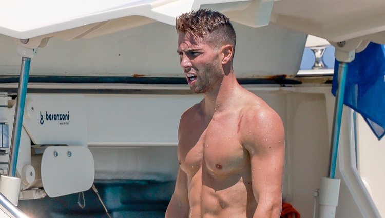 Luca Zidane de vacaciones a bordo de un yate en Ibiza