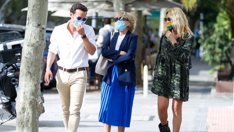 Antonio Rossi, Mila Ximénez y Belén Rodríguez, de paseo por Madrid