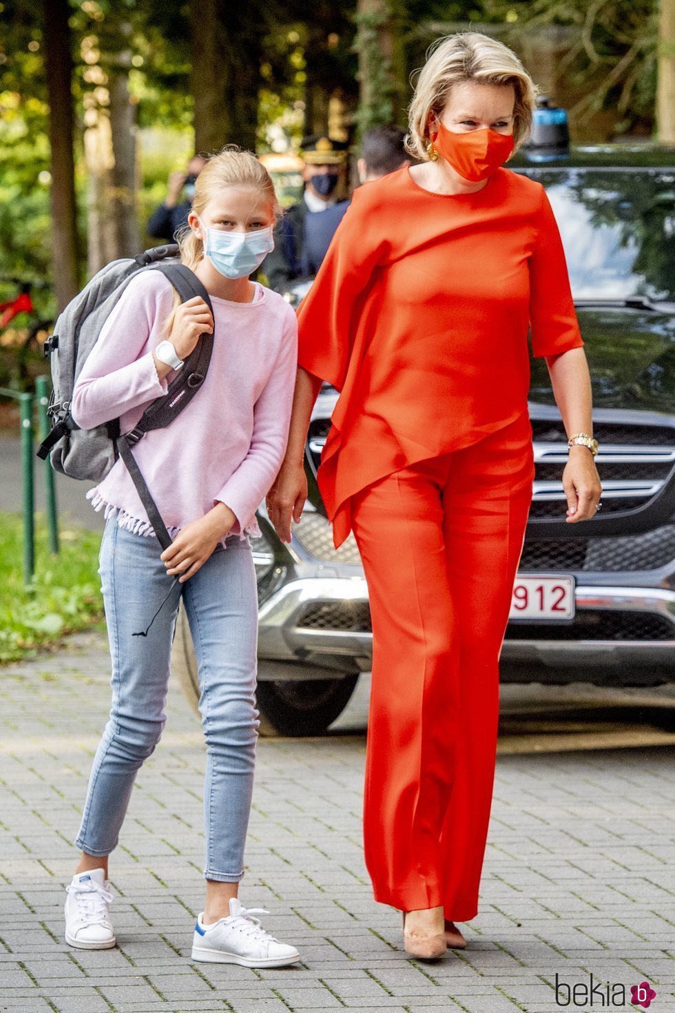 Matilde de Bélgica acompaña a su hija Leonor de Bélgica en su vuelta al cole