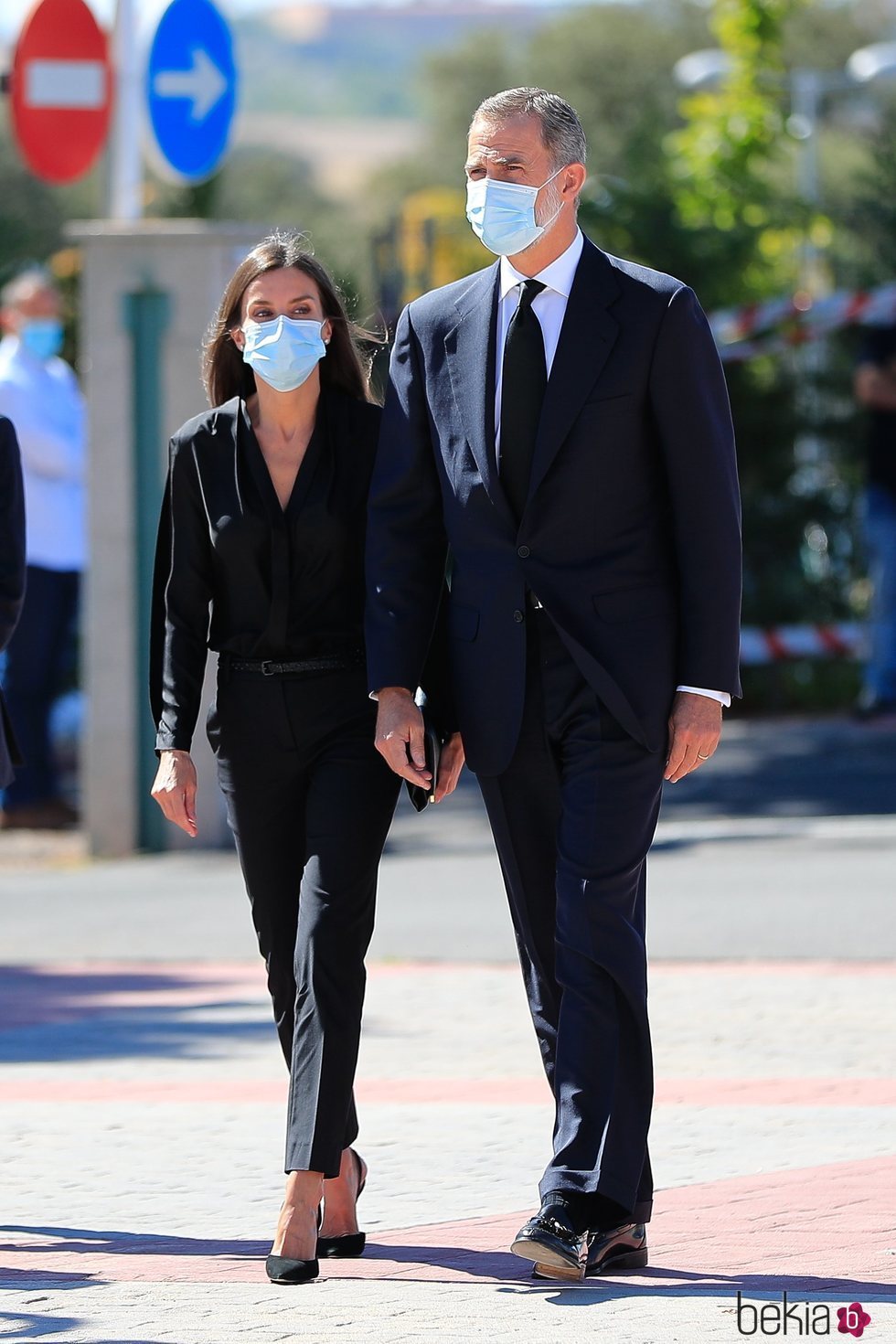 Los Reyes Felipe y Letizia en el funeral de Jaime Carvajal