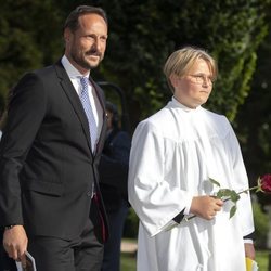 Sverre Magnus de Noruega en su Confirmación con Haakon de Noruega