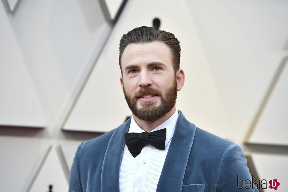 Chris Evans a su llegada a los Premios Oscar 2019