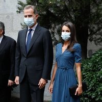 El Rey Felipe y la Reina Letizia visitan una exposición sobre Miguel Delibes en la Biblioteca Nacional de Madrid