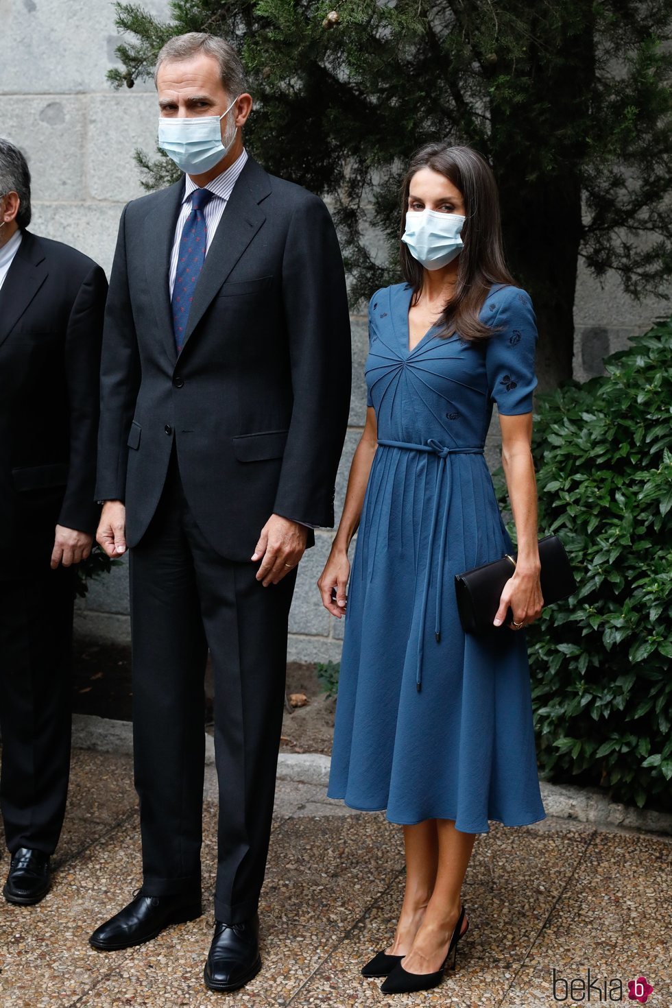 El Rey Felipe y la Reina Letizia visitan una exposición sobre Miguel Delibes en la Biblioteca Nacional de Madrid