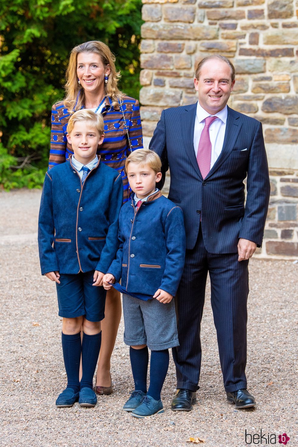 Olivier de Lannoy y Alice de Lannoy con sus hijos en el bautizo de Carlos de Luxemburgo