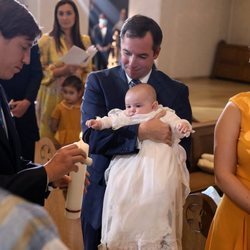 Luis de Luxemburgo ejerce como padrino de Carlos de Luxemburgo en presencia de Guillermo y Stéphanie de Luxemburgo