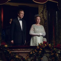 Olivia Colman y Tobias Menzies como la Reina Isabel y el Duque de Edimburgo en la cuarta temporada de 'The Crown'