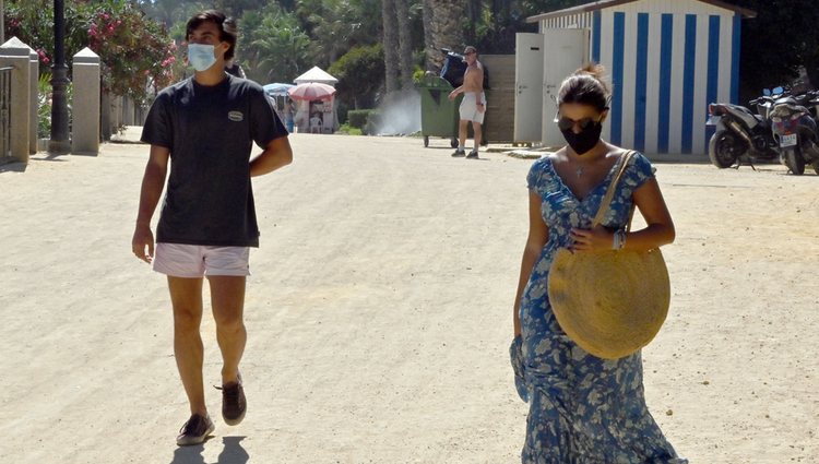 Tana Rivera  y su novio, Javi López, durante sus vacaciones en Marbella