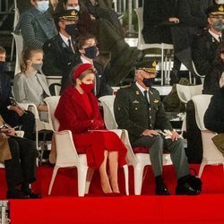 Felipe y Matilde de Bélgica, sus hijos Gabriel, Emmanuel y Leonor de Bélgica y los Reyes Alberto y Paola de Bélgica en la apertura del curso de la Real Aca