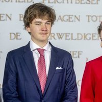 Matilde de Bélgica y Gabriel de Bélgica en la apertura del curso de la Real Academia Militar en Bruselas