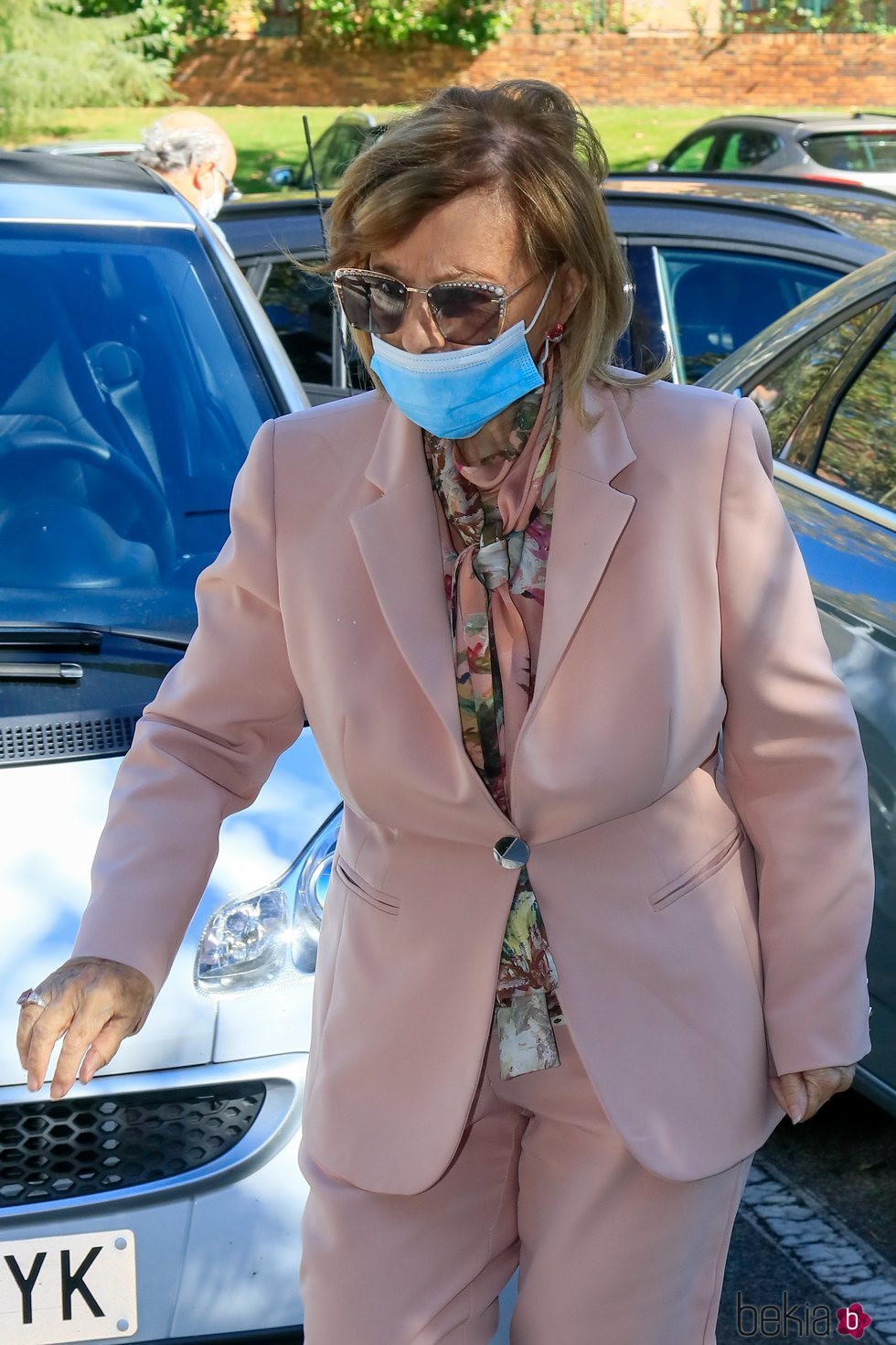 María Teresa Campos llegando a casa de Carmen Borrego tras la polémica