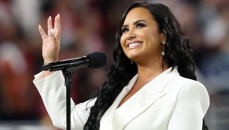 Demi Lovato en la Super Bowl en Miami