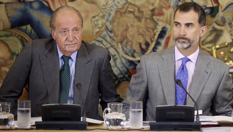 El Rey Felipe y el Rey Juan Carlos en un encuentro de COTEC en La Zarzuela