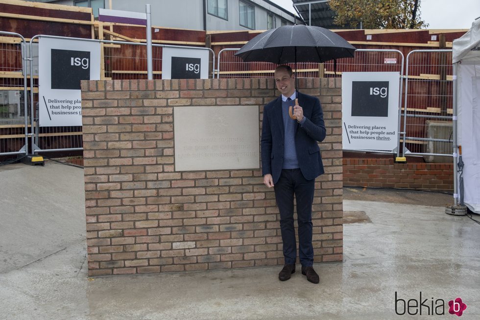 El Príncipe Guillermo en la construcción de un centro oncológico en el Royal Marsden Hospital de Sutton