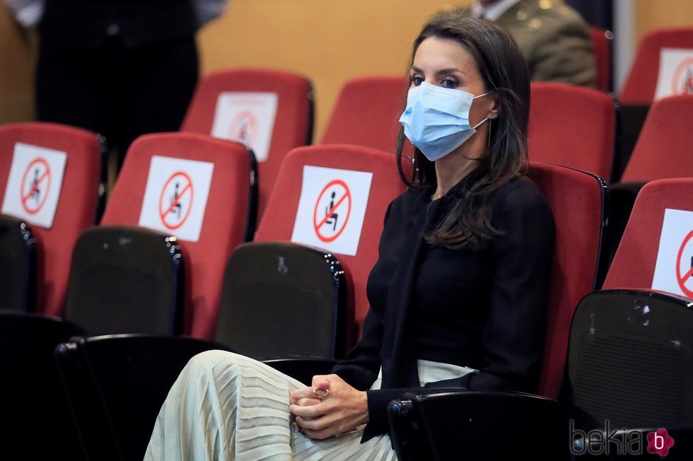 La Reina Letizia en la entrega de la VI edición de los Premios Nacionales de la Industria de la Moda