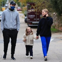 Soraya Arnelas llegando a su nueva casa con Miguel Herrera y su hija Manuela