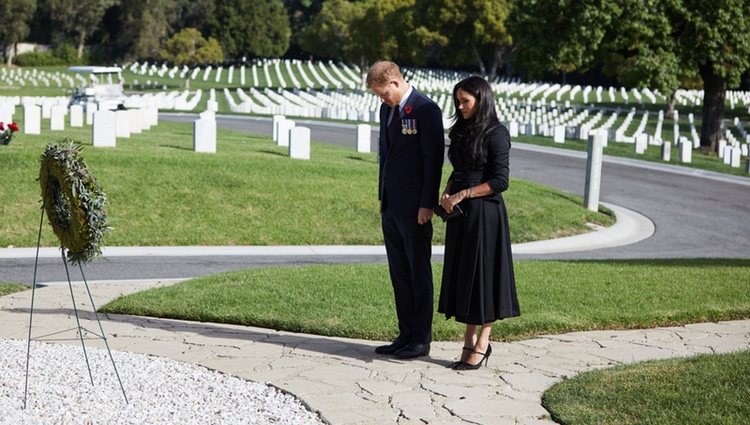 Los Duques de Sussex rindiendo homenaje a los caídos el Día del Recuerdo 2020