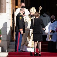 Alberto y Charlene de Mónaco y Carolina de Mónaco a su llegada al Te Deum del Día Nacional de Mónaco 2020