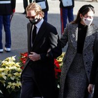 Andrea Casiraghi y Tatiana Santo Domingo con Alexandra de Hannover en el Día Nacional de Mónaco 2020