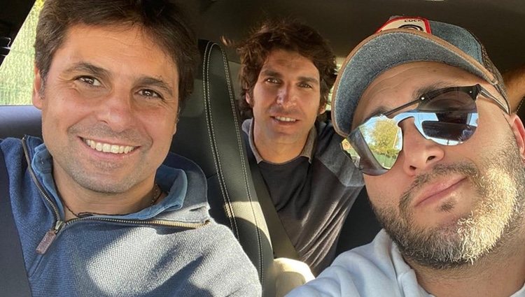 Fran, Kiko y Cayetano Rivera, en su reencuentro yendo a visitar al tío Riverita