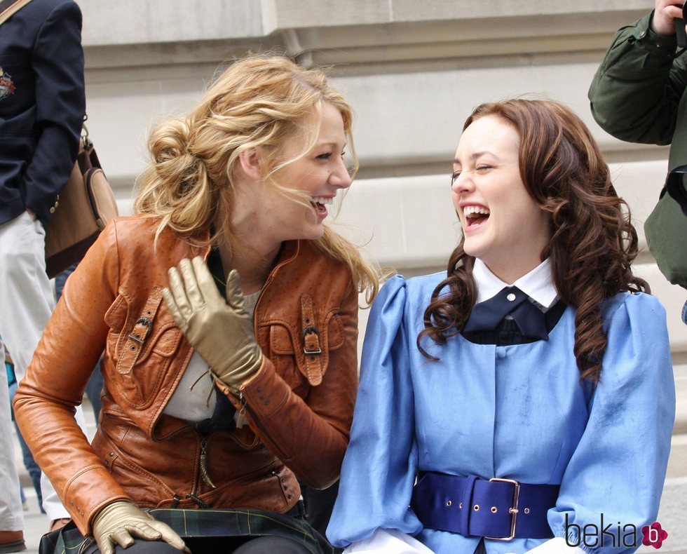 Blake Lively y Leighton Meester en el rodaje de 'Gossip girl' hace años