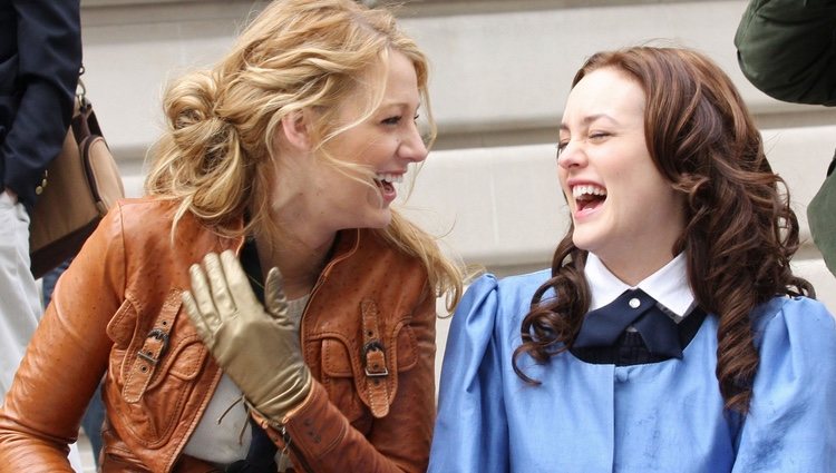 Blake Lively y Leighton Meester en el rodaje de 'Gossip girl' hace años