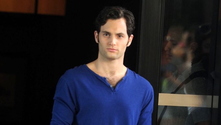 Penn Badgley durante el rodaje de 'Gossip girl' hace años