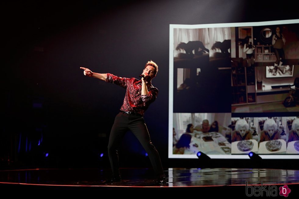 David Bisbal durante su actuación en Los 40 Music Awards 2020