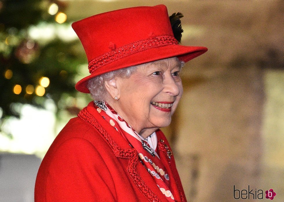 La Reina Isabel, muy feliz al recibir a la Familia Real Británica en Windsor Castle