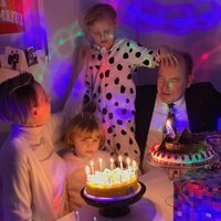 Jacques y Gabriella de Mónaco en su 6 cumpleaños con Alberto y Charlene de Mónaco