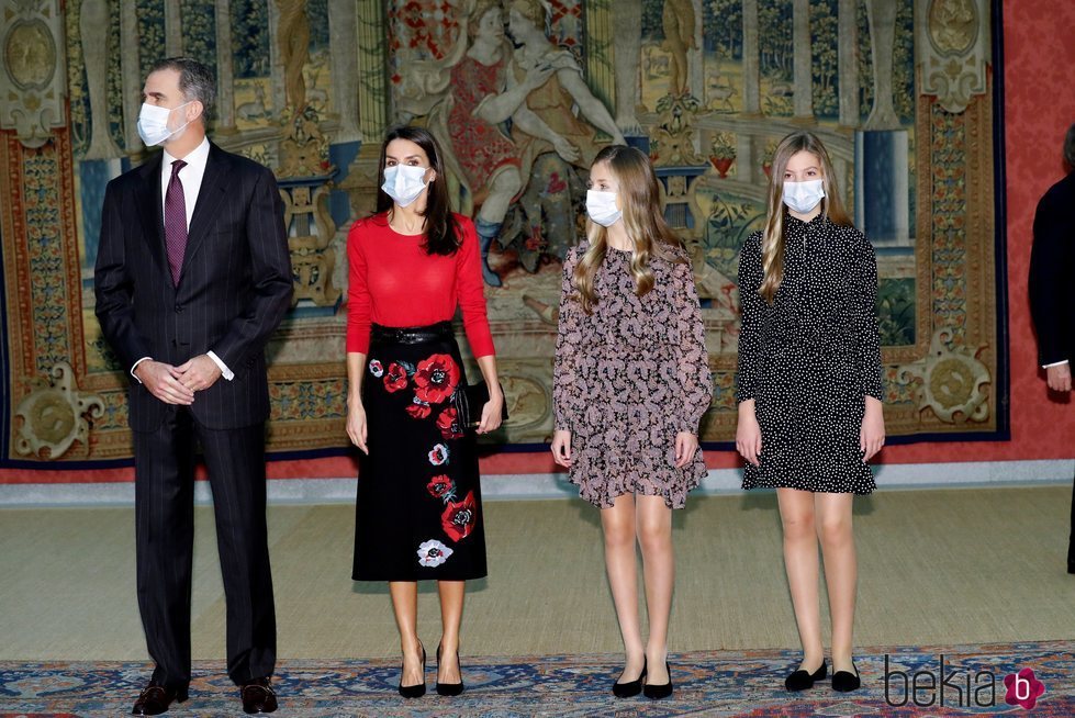 Los Reyes Felipe y Letizia, la Princesa Leonor y la Infanta Sofía en la reunión del Patronato de la Fundación Princesa de Girona